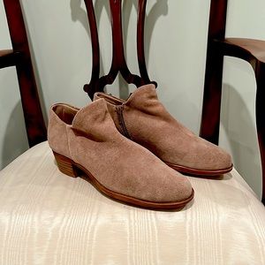 Lucky Brand tan suede booties size 8